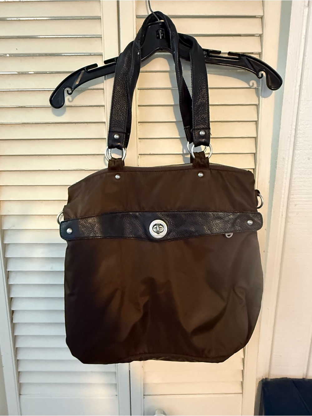 Baggallini Brown Shoulder Bag with Black Trim